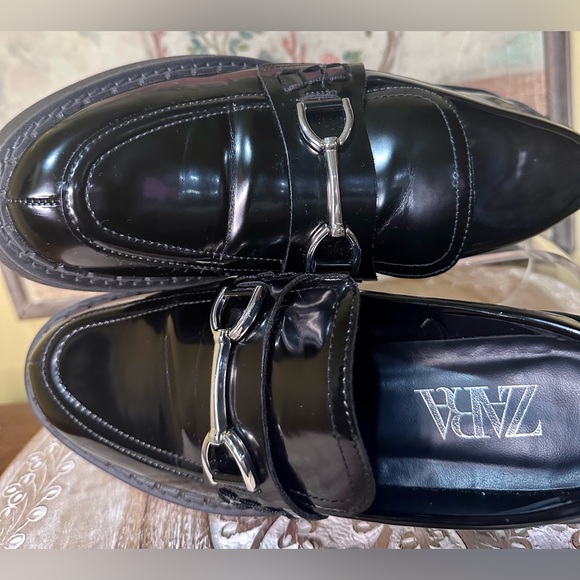 EUC ZARA Chunky Sole Loafer with Silver-Tone Hardware. Size 38/7.5 - Picture 10 of 15